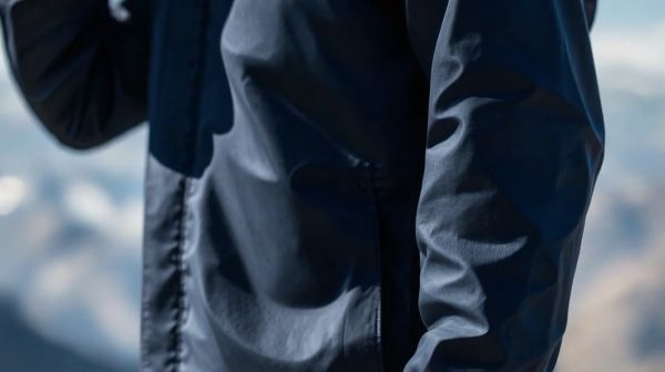 Choisir des vêtements Helly Hansen pour un confort optimal